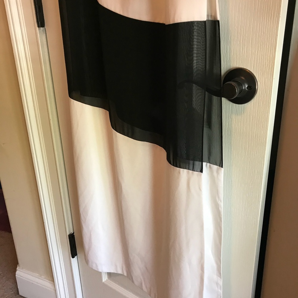 Dress - Picture 3 of 8